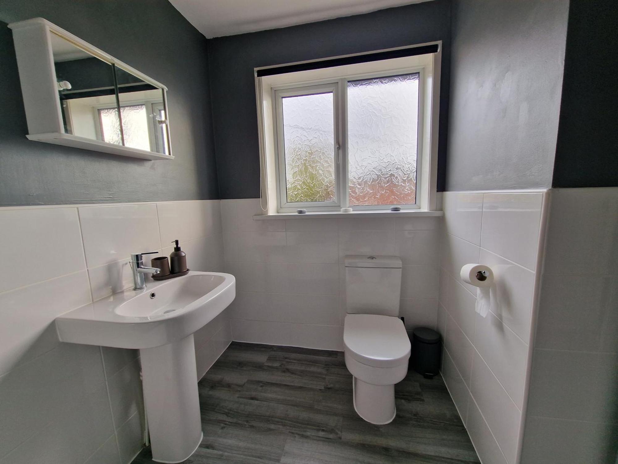 Detached Homestay - Super, King & Double Rooms - Leyland, Preston, Chorley, Lancashire ภายนอก รูปภาพ
