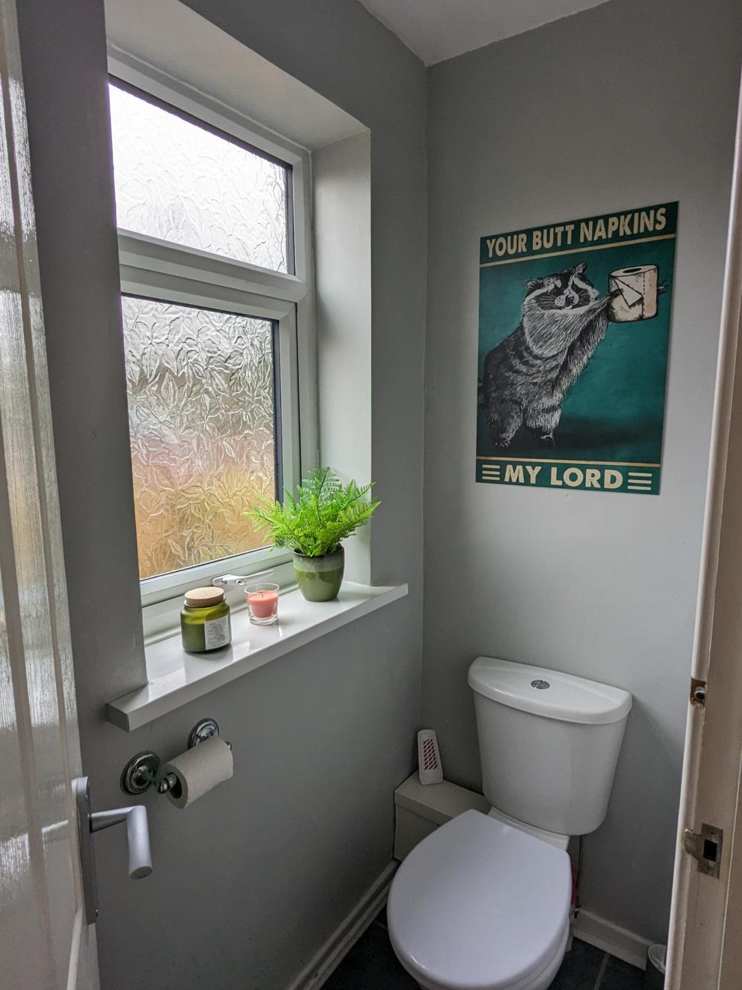 Detached Homestay - Super, King & Double Rooms - Leyland, Preston, Chorley, Lancashire ภายนอก รูปภาพ