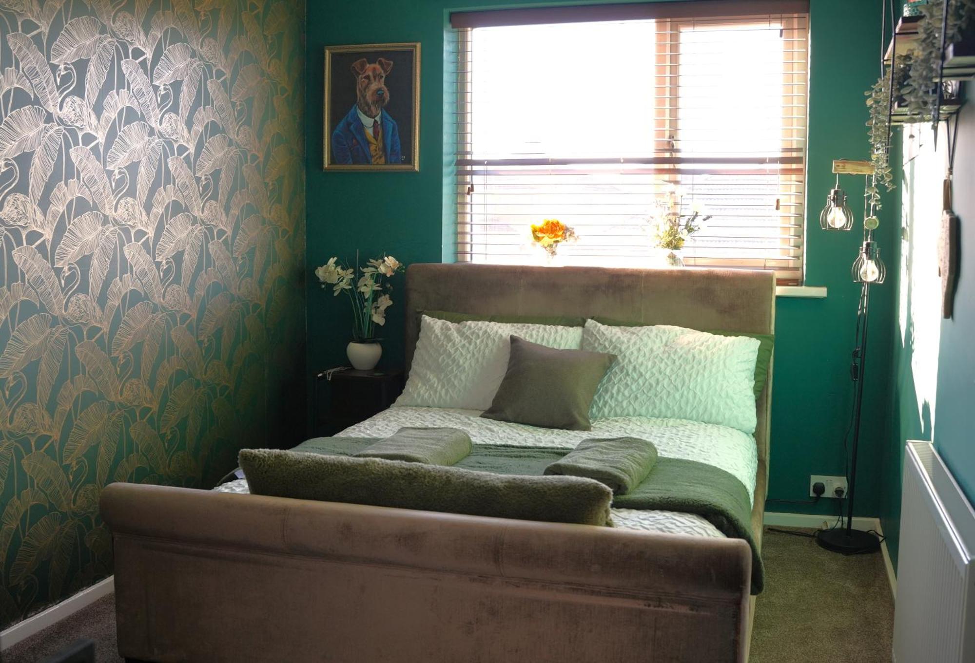 Detached Homestay - Super, King & Double Rooms - Leyland, Preston, Chorley, Lancashire ภายนอก รูปภาพ